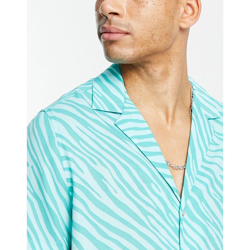 Camicie a maniche corte Uomo DESIGN - Camicia comoda nera con rever e stampa zebrata, colore blu in coordinato