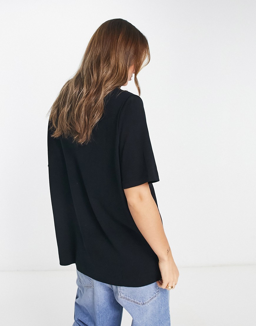 Camicia comoda stile polo nera con profondo scollo a V-Black - ASOS DESIGN T-shirt donna  - immagine3