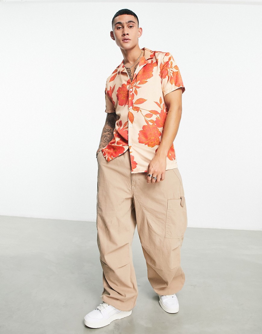 Camicia con rever e scollo profondo in raso arancione con stampa a fiori - ASOS DESIGN Camicia donna  - immagine2