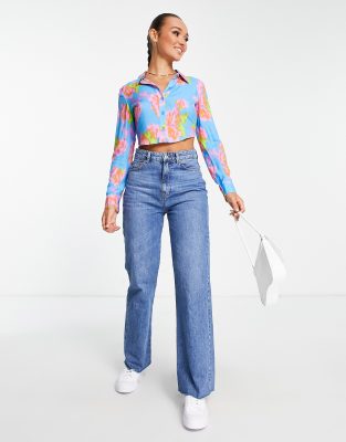 Camicia corta aperta dietro blu acceso con stampa rosa-Multicolore - ASOS DESIGN Camicia donna  - immagine2