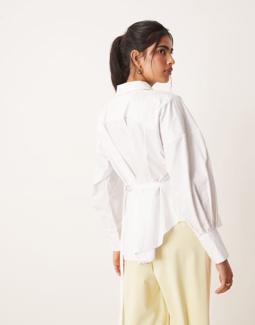 ASOS DESIGN - Camicia in popeline bianca con cinturino con fibbia sul retro, 4 di 4