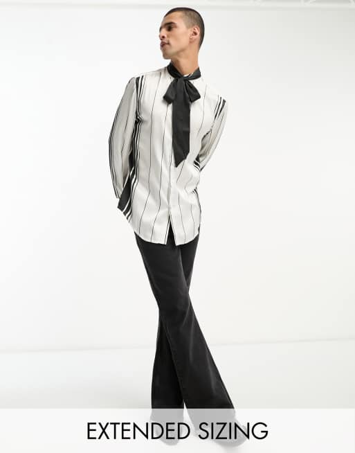 ASOS DESIGN - Camicia in raso a righe con laccetti sul collo e maniche a campana