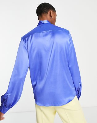 Camicia in raso allacciata al collo con maniche a campana blu - ASOS DESIGN Camicia donna  - immagine1