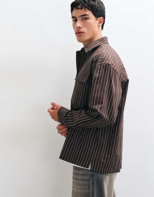 ASOS DESIGN camicia oversize a righe con ricamo sul colletto marrone, 4 di 5
