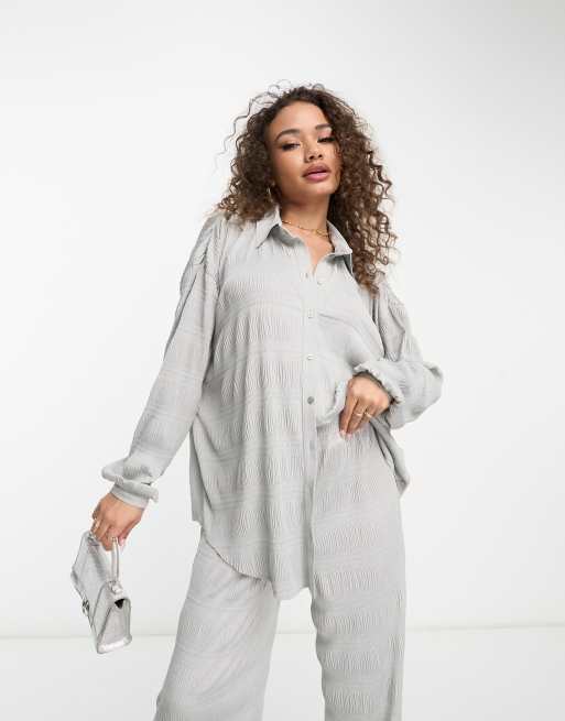 ASOS DESIGN - Camicia oversize argento plissé in coordinato 
