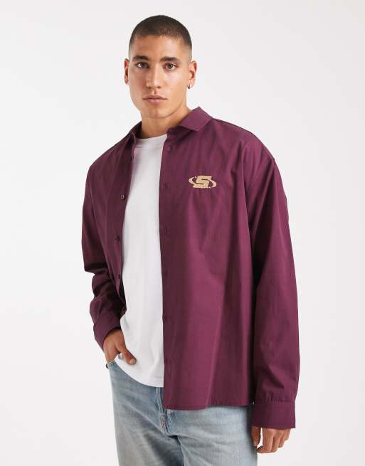 ASOS DESIGN - Camicia oversize color bordeaux con ricamo sul petto