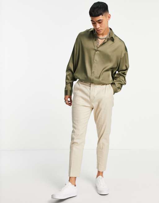 ASOS DESIGN - Camicia oversize in raso verde kaki con spalle scese e fondo arrotondato, 3 di 4