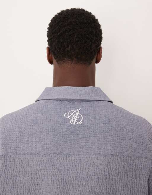 ASOS DESIGN - Camicia oversize in tessuto seersucker blu con ricamo dietro il collo, 5 di 5