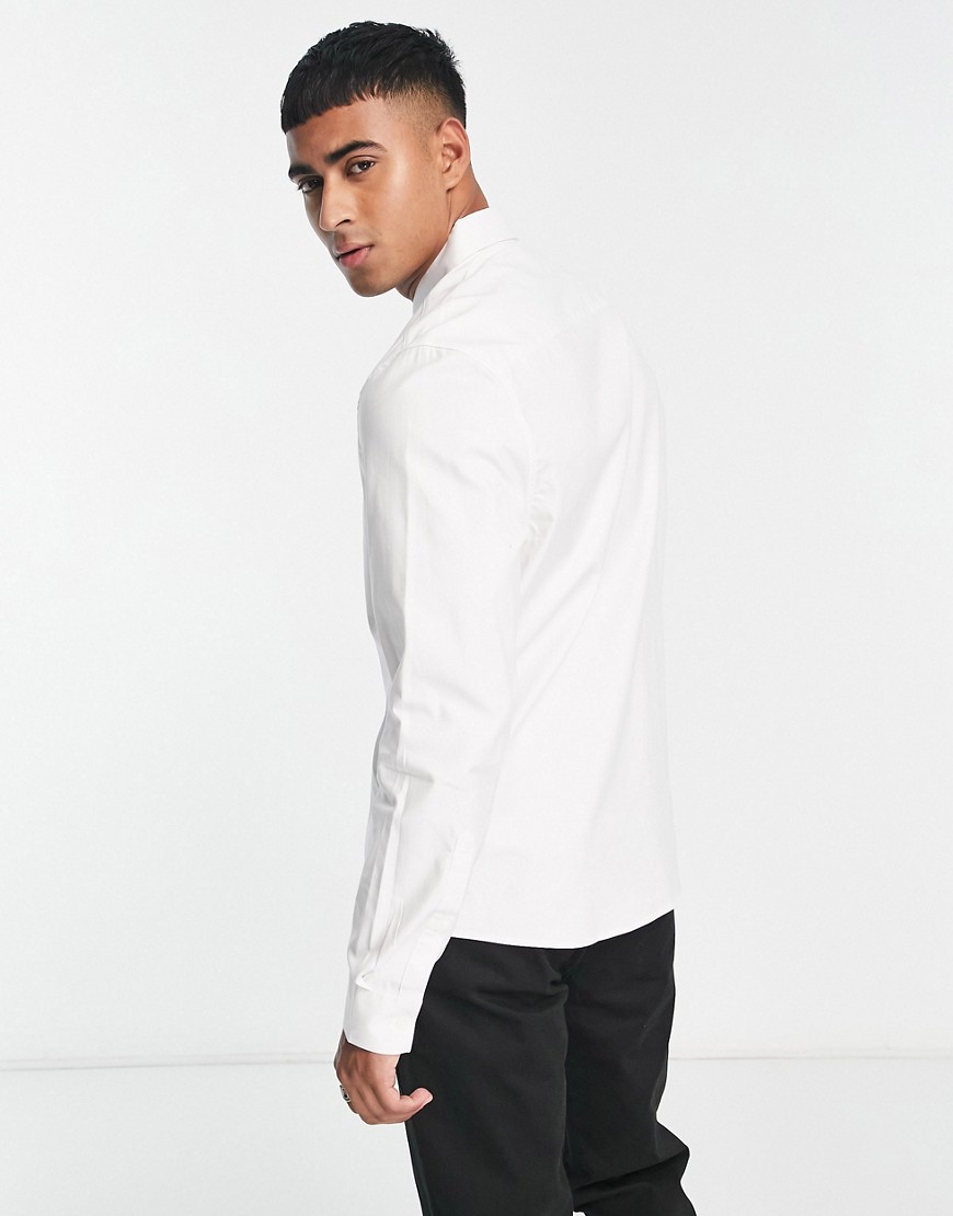 Camicia premium vestibilità classica in twill bianco facile da stirare con colletto alla francese - ASOS DESIGN Camicia donna  - immagine2