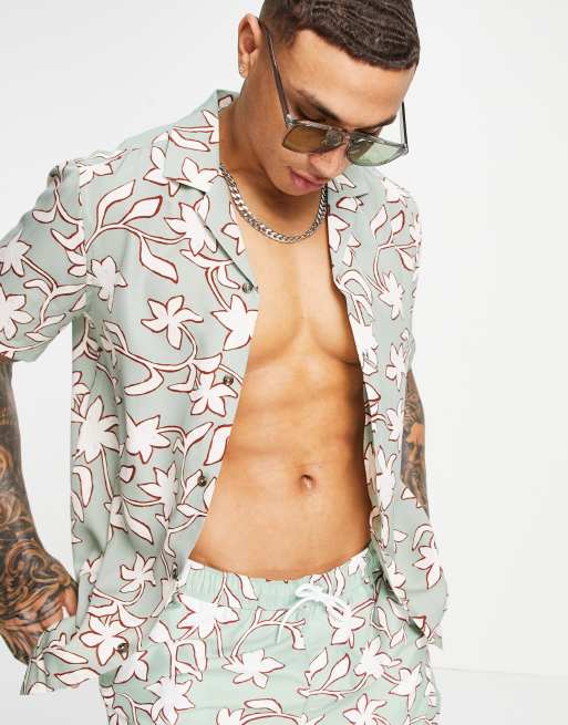 ASOS DESIGN - Camicia regular con rever verde a fiori in coordinato