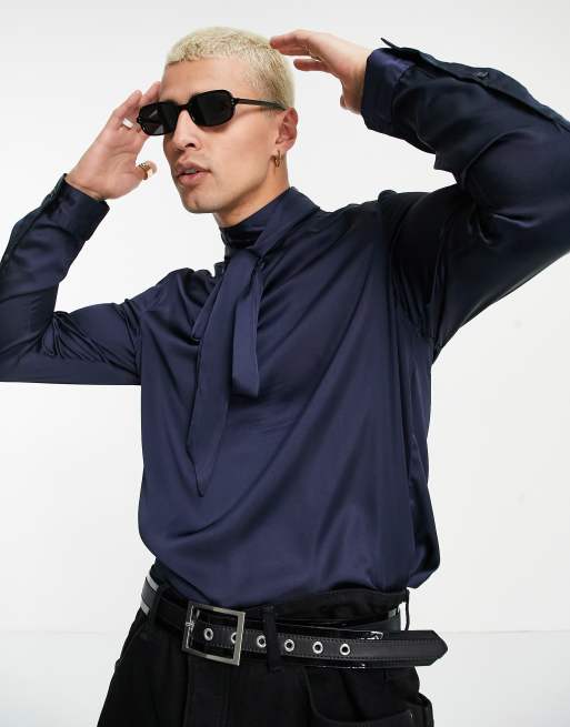 ASOS DESIGN - Camicia regular fit in raso con fiocco al collo, colore blu navy