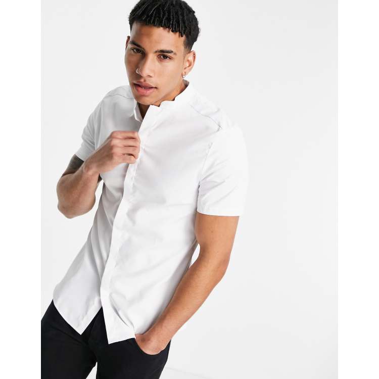 ASOS DESIGN Camicia slim da matrimonio a maniche corte in rasatello con collo alla coreana colore bianco