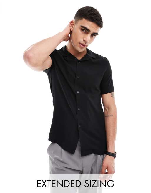 ASOS DESIGN - Camicia slim elasticizzata nera con maniche risvoltate