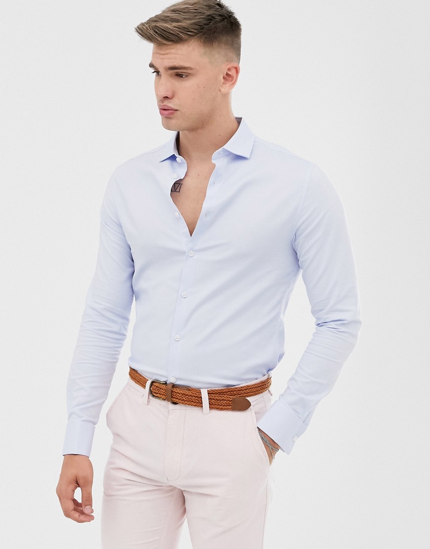 ASOS DESIGN - Camicia slim testurizzata con doppio polsino e colletto ampio-Blu