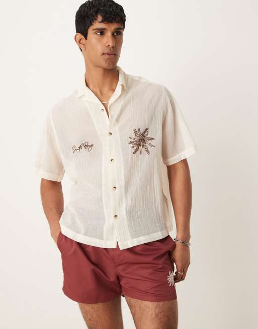 ASOS DESIGN - Camicia squadrata con rever e ricamo sul petto color crema in coordinato