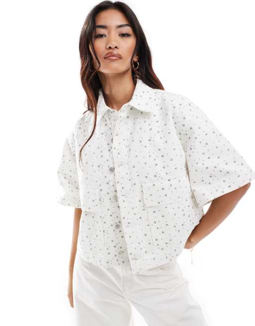 ASOS DESIGN - Camicia squadrata in denim con stampa a fiorellini