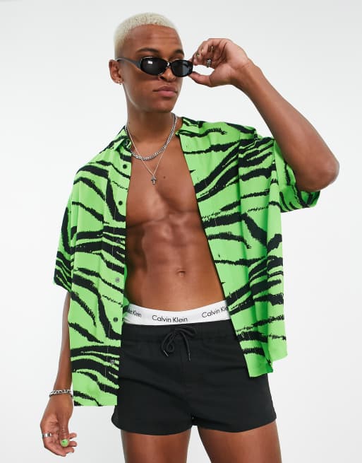 ASOS DESIGN - Camicia squadrata oversize con stampa zebrata, colore verde acceso