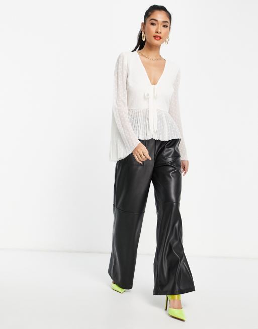 ASOS DESIGN - Camicia stile peplo a pieghe a maniche lunghe color avorio plumetis con bottoni e laccio , 4 di 4