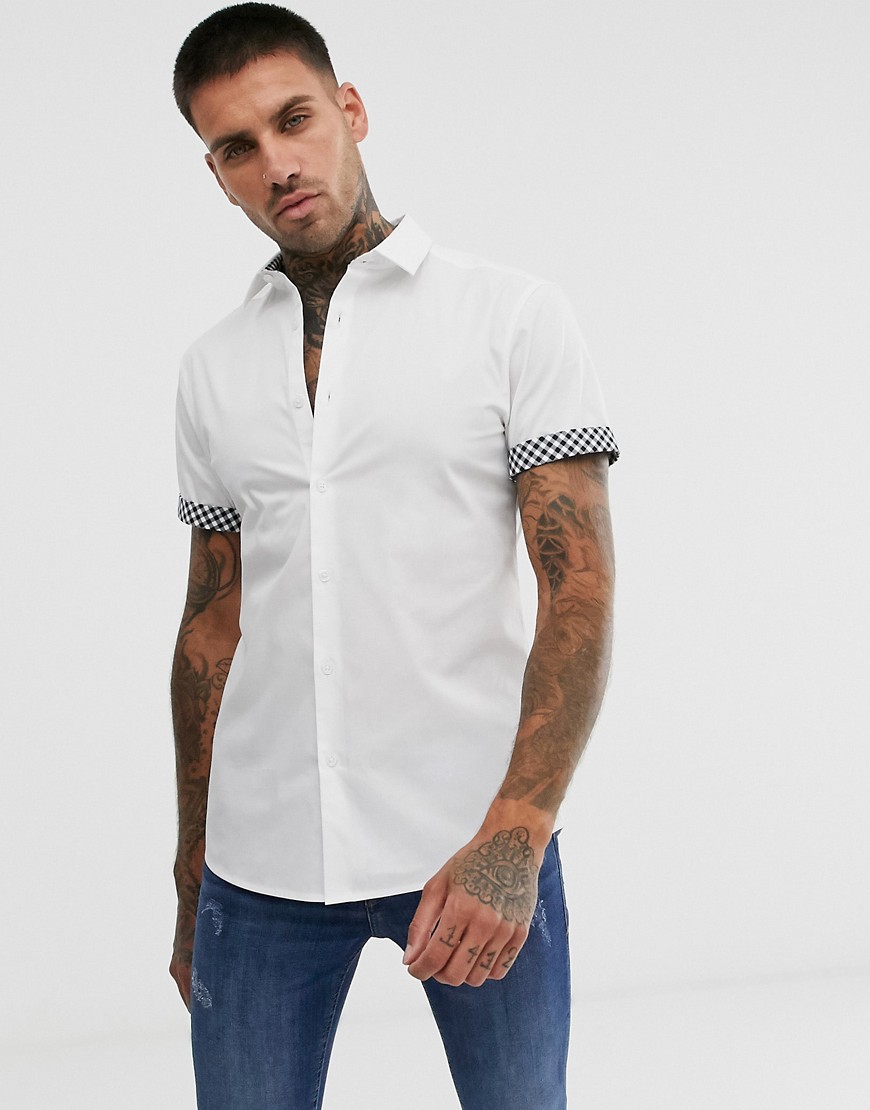 ASOS DESIGN - Camicia stretch skinny con risvolto a quadri a contrasto-Bianco