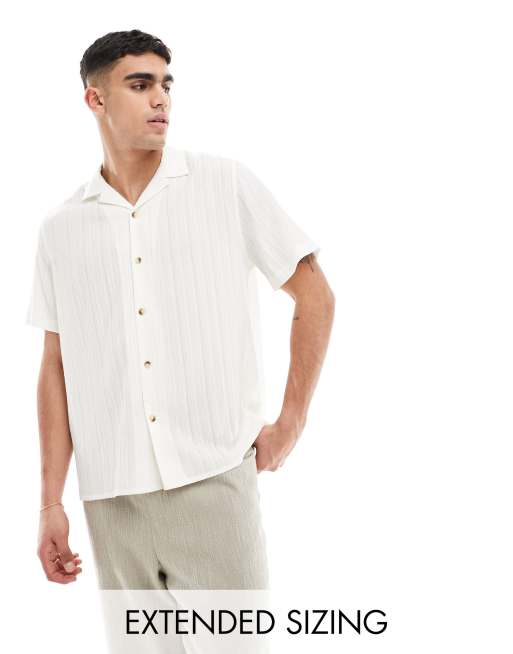 ASOS DESIGN - Camicia testurizzata vestibilità comoda con rever in tessuto stropicciato color bianco