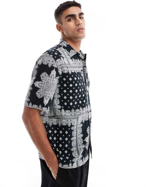 ASOS DESIGN - Camicia vestibilità comoda nera con stampa bandana testurizzata - view 1