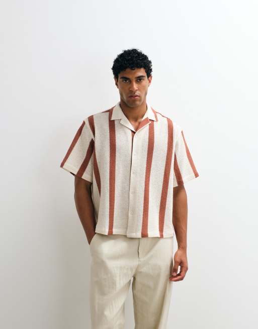 ASOS DESIGN - Camisa beis a rayas de corte cuadrado extragrande con cuello de solapas de croché, 4 de 5