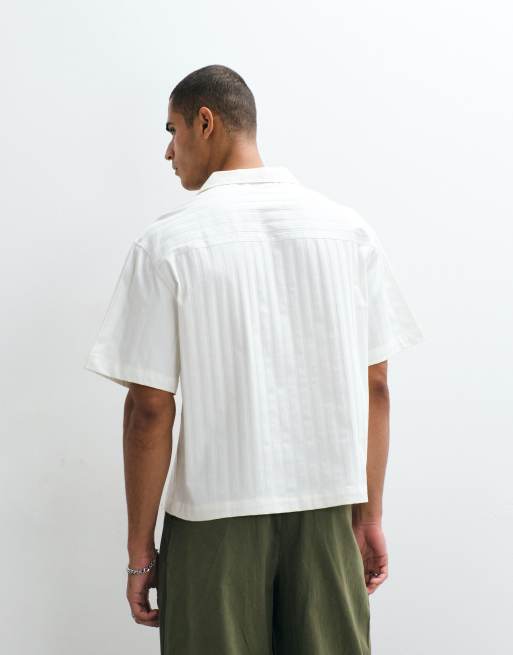 ASOS DESIGN - Camisa blanca a rayas de corte cuadrado extragrande con cuello de solapas de popelina, 2 de 5
