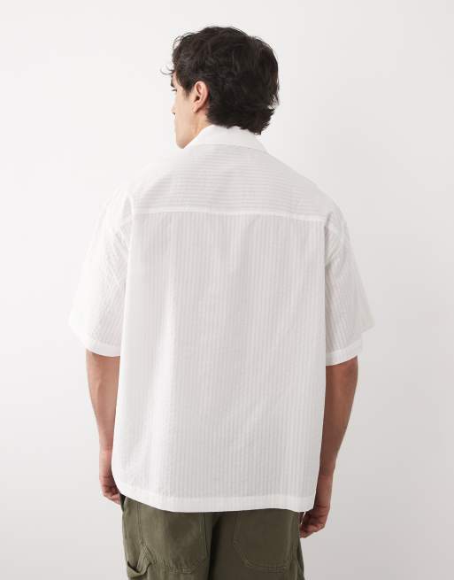 ASOS DESIGN - Camisa blanca a rayas transparente extragrande con cuello de solapas, 4 de 5