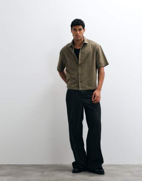 ASOS DESIGN - Camisa caqui de corte cuadrado extragrande con diseño bordado - view 1