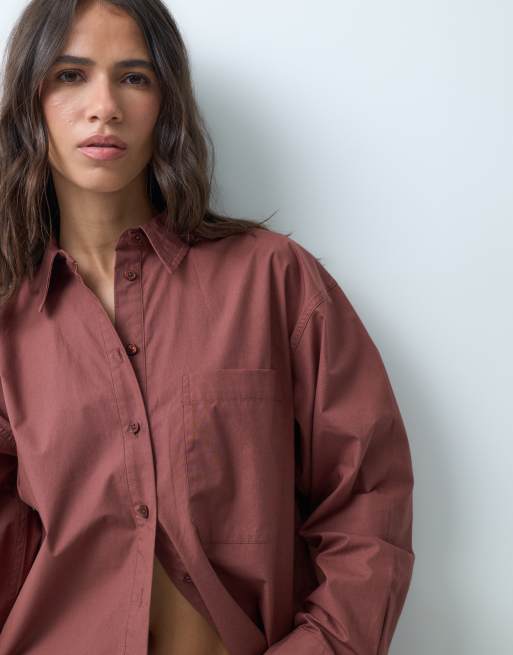 ASOS DESIGN - camisa clásica de algodón en chocolate, 2 de 4