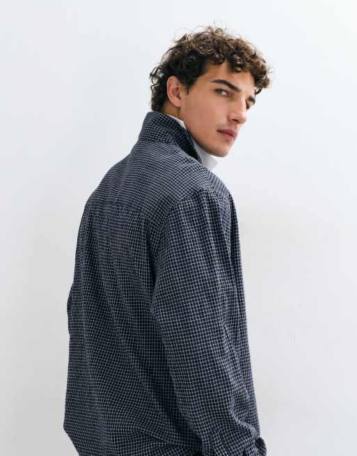 ASOS DESIGN camisa oversized de micro cuadros con cuello alzado en negro, 4 de 5