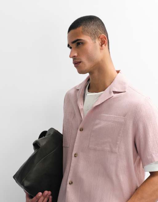 ASOS DESIGN - Camisa rosa holgada con cuello de solapas y acabado rugoso (parte de un conjunto), 2 de 7