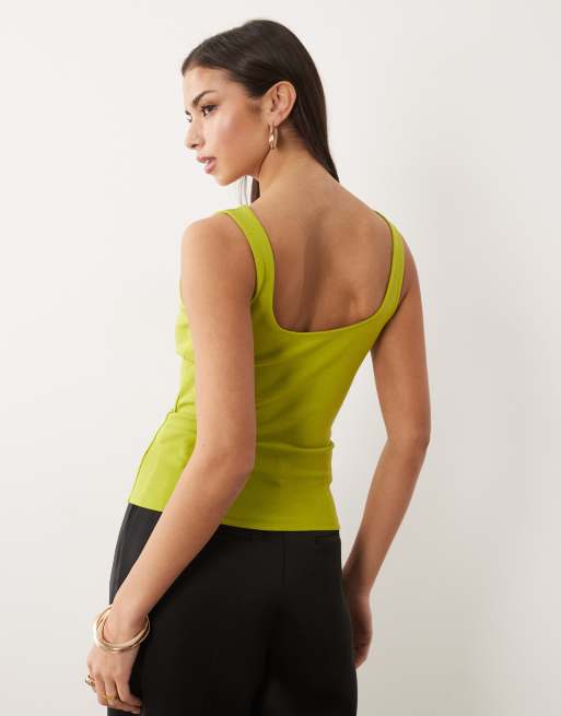 ASOS DESIGN - Camiseta amarillo verdoso sin mangas con cuello redondeado de tejido compacto de algodón, 4 de 4