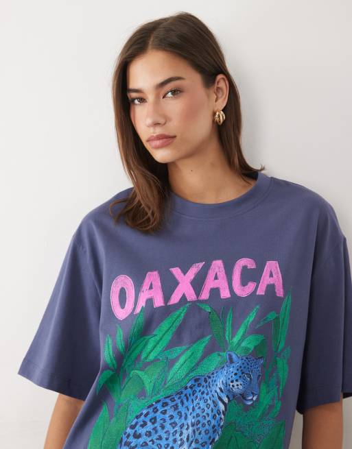 ASOS DESIGN - Camiseta azul extragrande con estampado gráfico de leopardo y texto "Oaxaca", 3 de 4