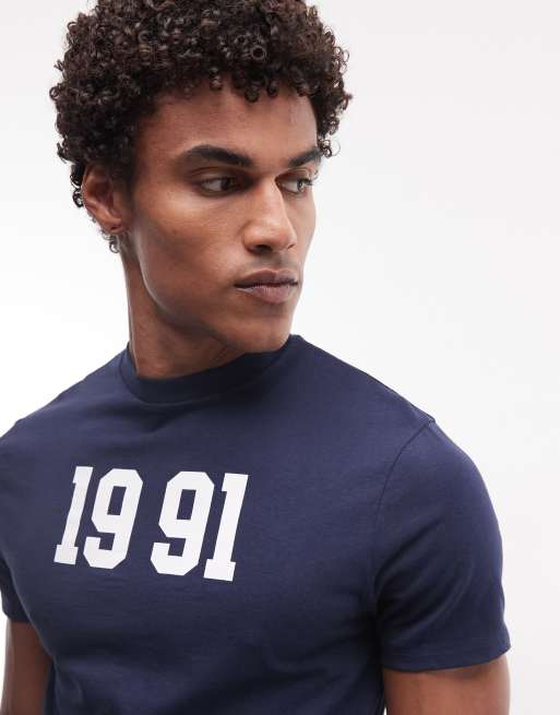 ASOS DESIGN - Camiseta azul marino de corte slim con estampado gráfico "1991", 3 de 5