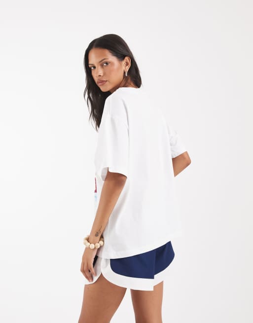 ASOS DESIGN - Camiseta blanca con estampado gráfico de frutas con cuentas y sisas caídas, 4 de 4