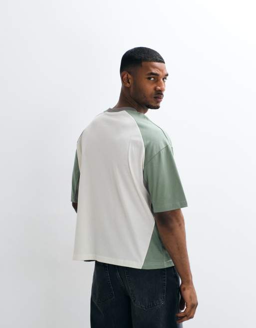 ASOS DESIGN - Camiseta blanca de corte cuadrado extragrande con paneles cosidos y estampado gráfico en el pecho, 5 de 5