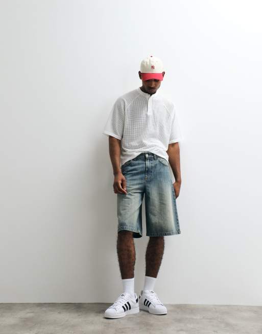 ASOS DESIGN - Camiseta blanca extragrande con cuello panadero de tejido texturizado, 2 de 5