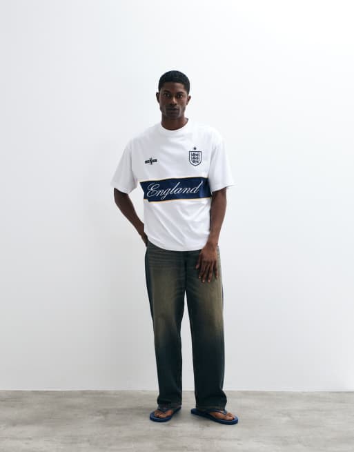 ASOS DESIGN - Camiseta blanca extragrande con estampado de Inglaterra de la Copa Mundial de la FIFA, 3 de 5