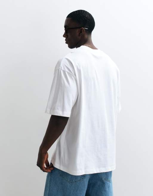 ASOS DESIGN - Camiseta blanca extragrande con estampado gráfico en el pecho, 5 de 5