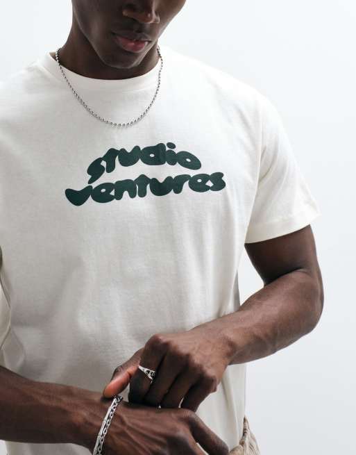 ASOS DESIGN - Camiseta color crema de corte estándar con estampado gráfico "Studio Ventures", 4 de 5