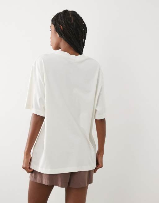 ASOS DESIGN - Camiseta color crema extragrande con estampado gráfico de frutas, 4 de 4