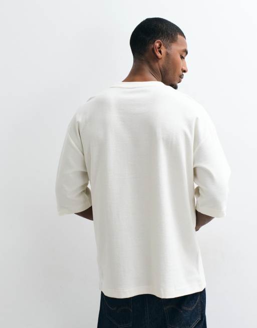 ASOS DESIGN - Camiseta color crema extragrande con media manga de tejido texturizado, 2 de 5