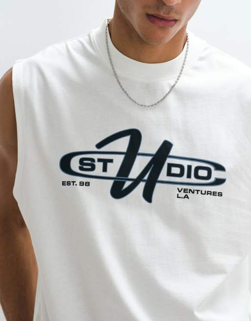 ASOS DESIGN - Camiseta color crema extragrande sin mangas con estampado gráfico "Studio Ventures", 3 de 5