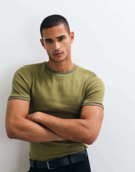 ASOS DESIGN - camiseta de corte ajustado con detalle ringer en canalé verde, 4 de 5