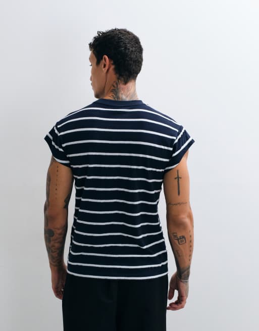 ASOS DESIGN - camiseta de corte estándar con manga de casquillo a rayas marino y blanco, 5 de 5
