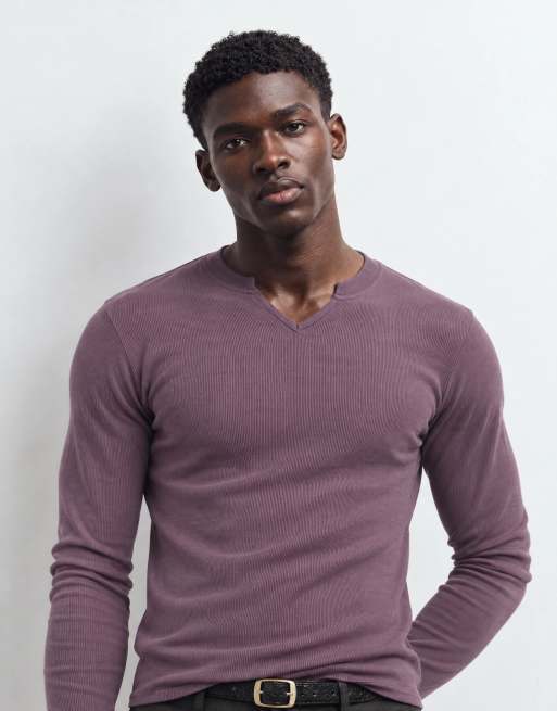ASOS DESIGN camiseta de manga larga de corte ajustado con cuello de pico en acanalado morado, 6 de 9