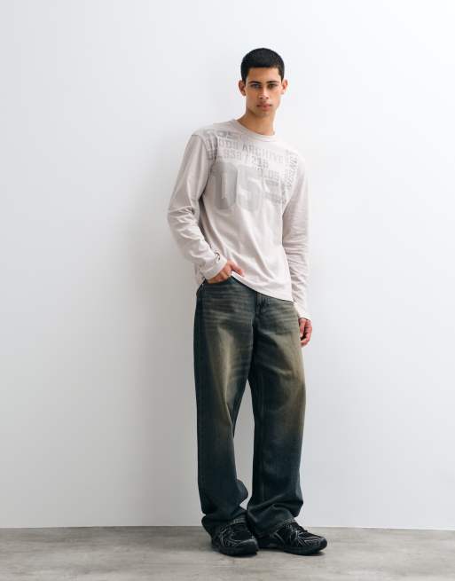 ASOS DESIGN - camiseta de manga larga holgada con texto en gris, 2 de 5