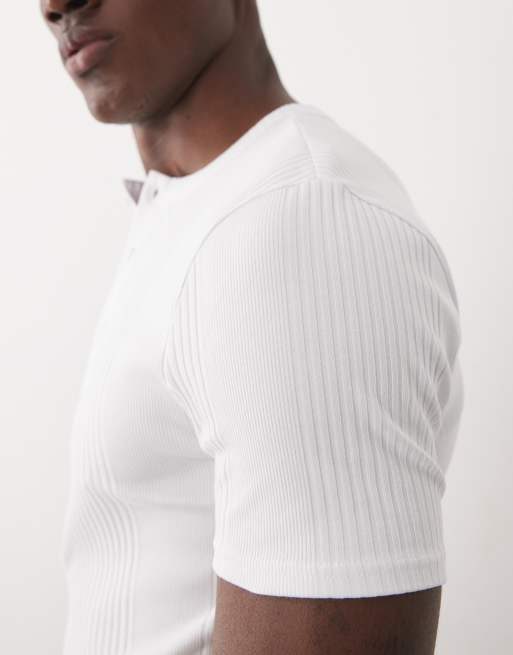 ASOS DESIGN - Camiseta de vestir blanca ajustada con cuello panadero de canalé, 5 de 5