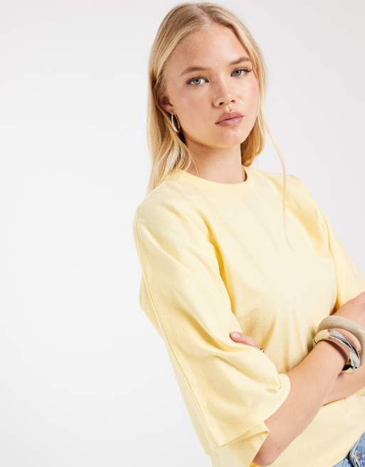ASOS DESIGN - camiseta entallada con manga murciélago en color buttermilk, 3 de 4